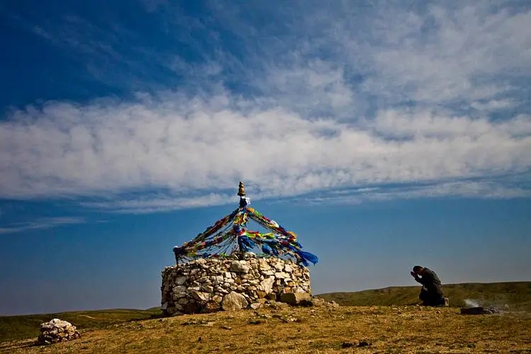 蒙古族敖包祭祀文化保护与传承,蒙古族祭敖包仪式的过程