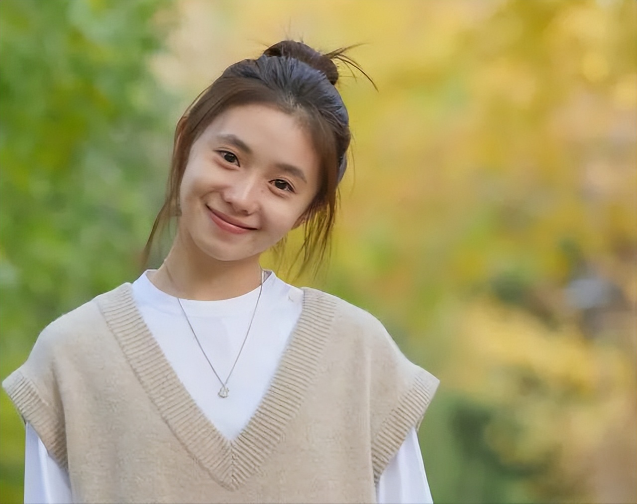 国民妹妹张子枫演技备受大众认可,演技派四小花旦张子枫