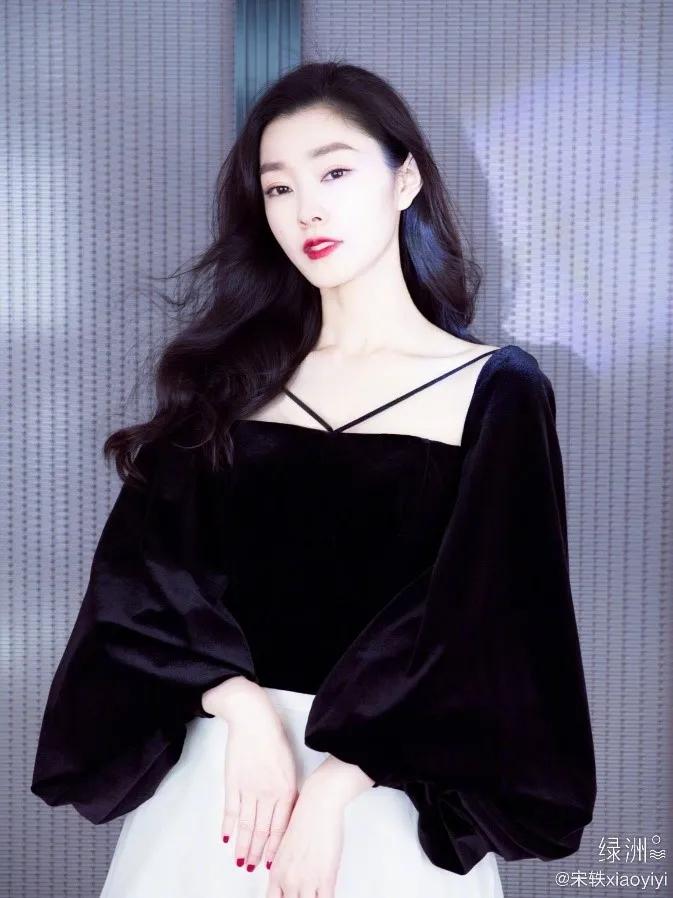 三款适合各种脸型的发型,大脸女生中长发烫发发型