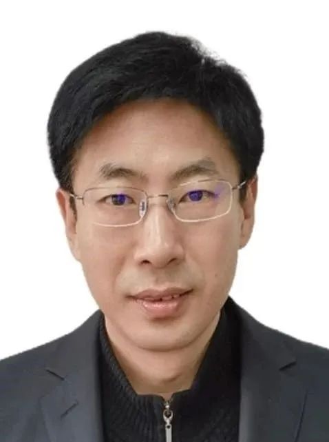 英语专八可以做翻译吗,不是英专生可以当翻译吗