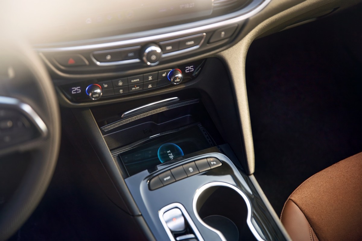 新款君威和思域选哪个,君威1.5t与雅阁1.5t选哪个好