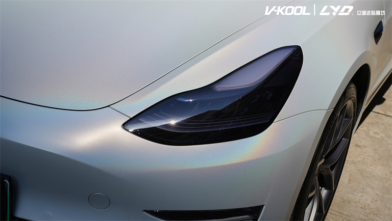 特斯拉model3改色镭射白,特斯拉model3改色流光溢彩