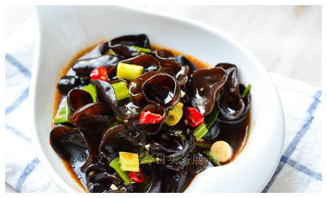 徐福记，在北美杀疯了