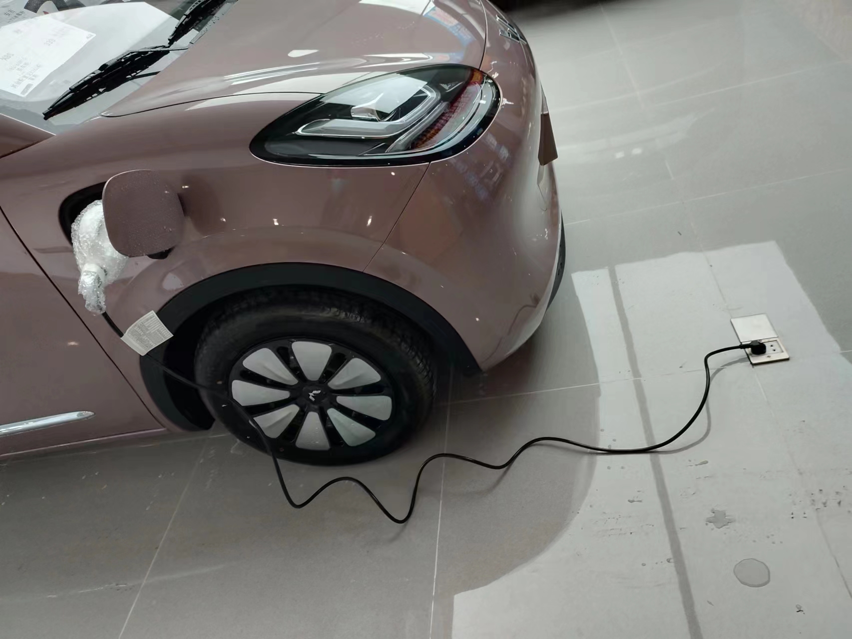 买五菱缤果顶配,五菱缤果plus多少钱