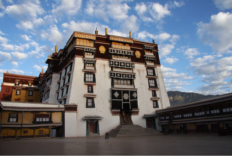 布达拉宫免费游玩时间,布达拉宫旅游免票攻略