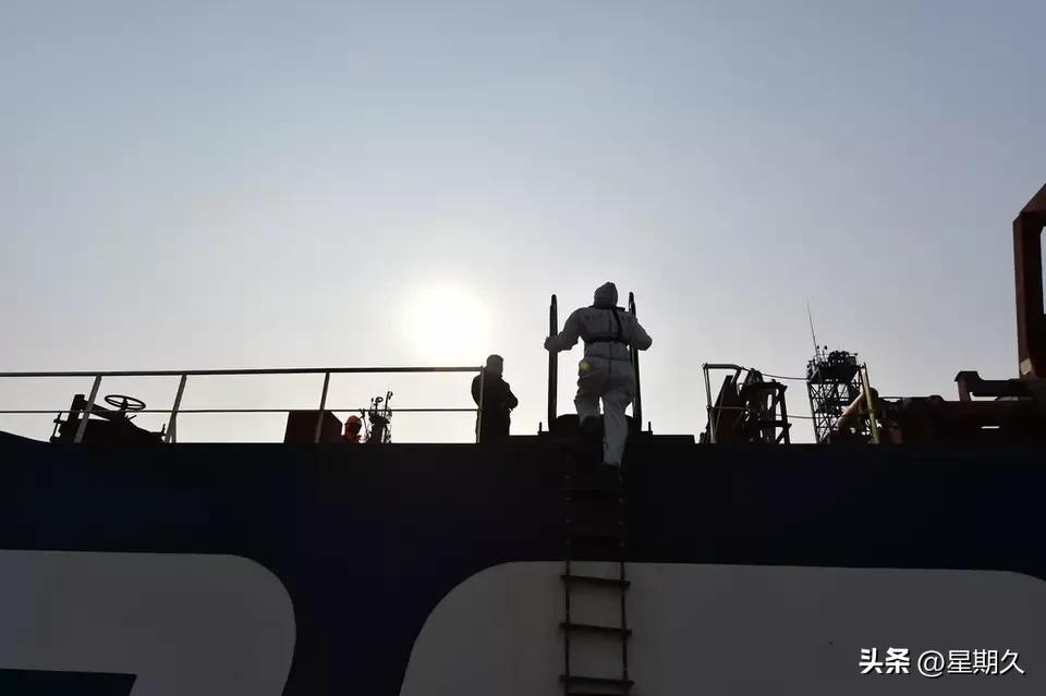 137期~拖轮协助商船靠港,我遇到了曾经同船的大厨