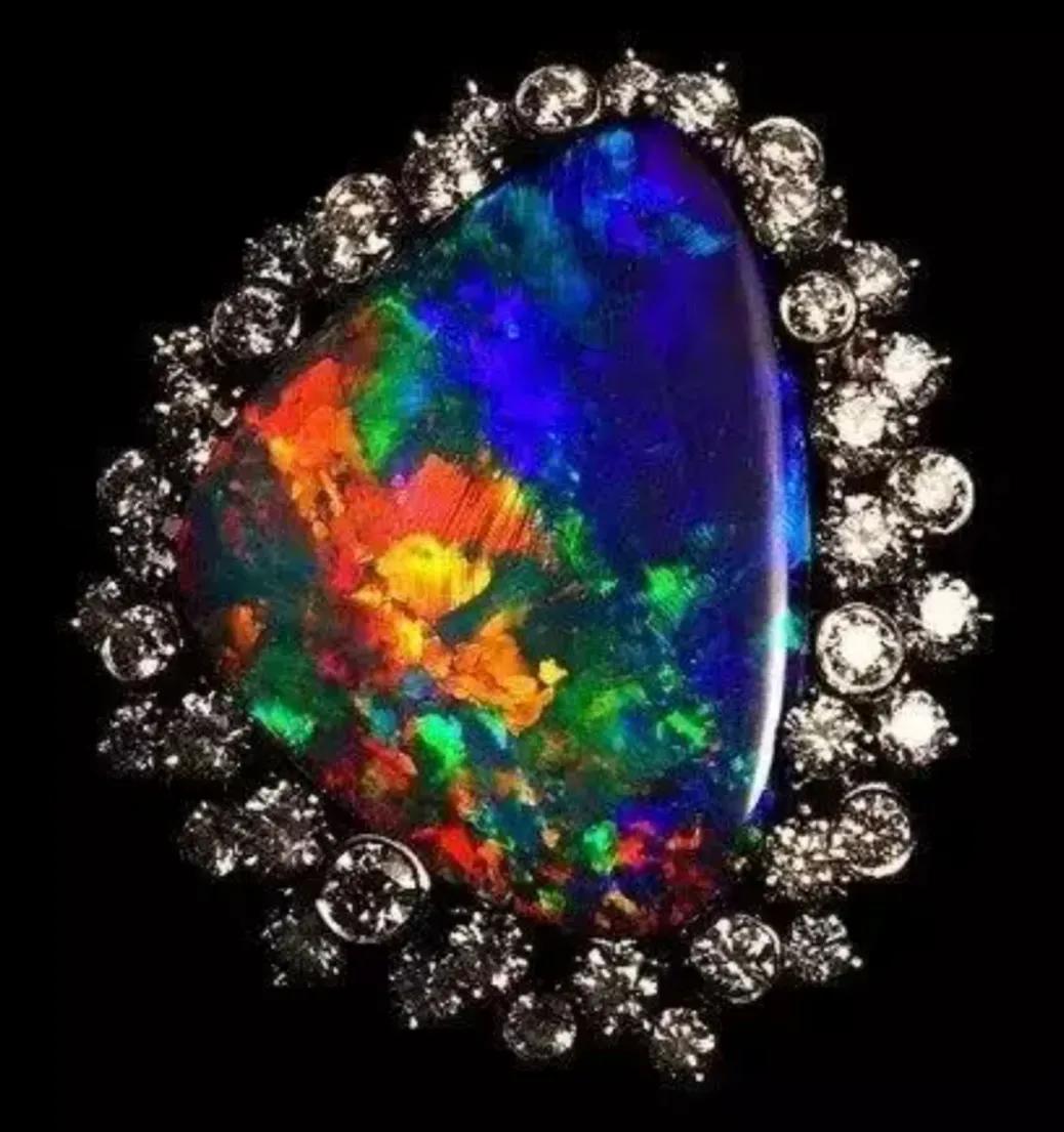 关于世界天然宝石排行榜,天然宝石与人工宝石