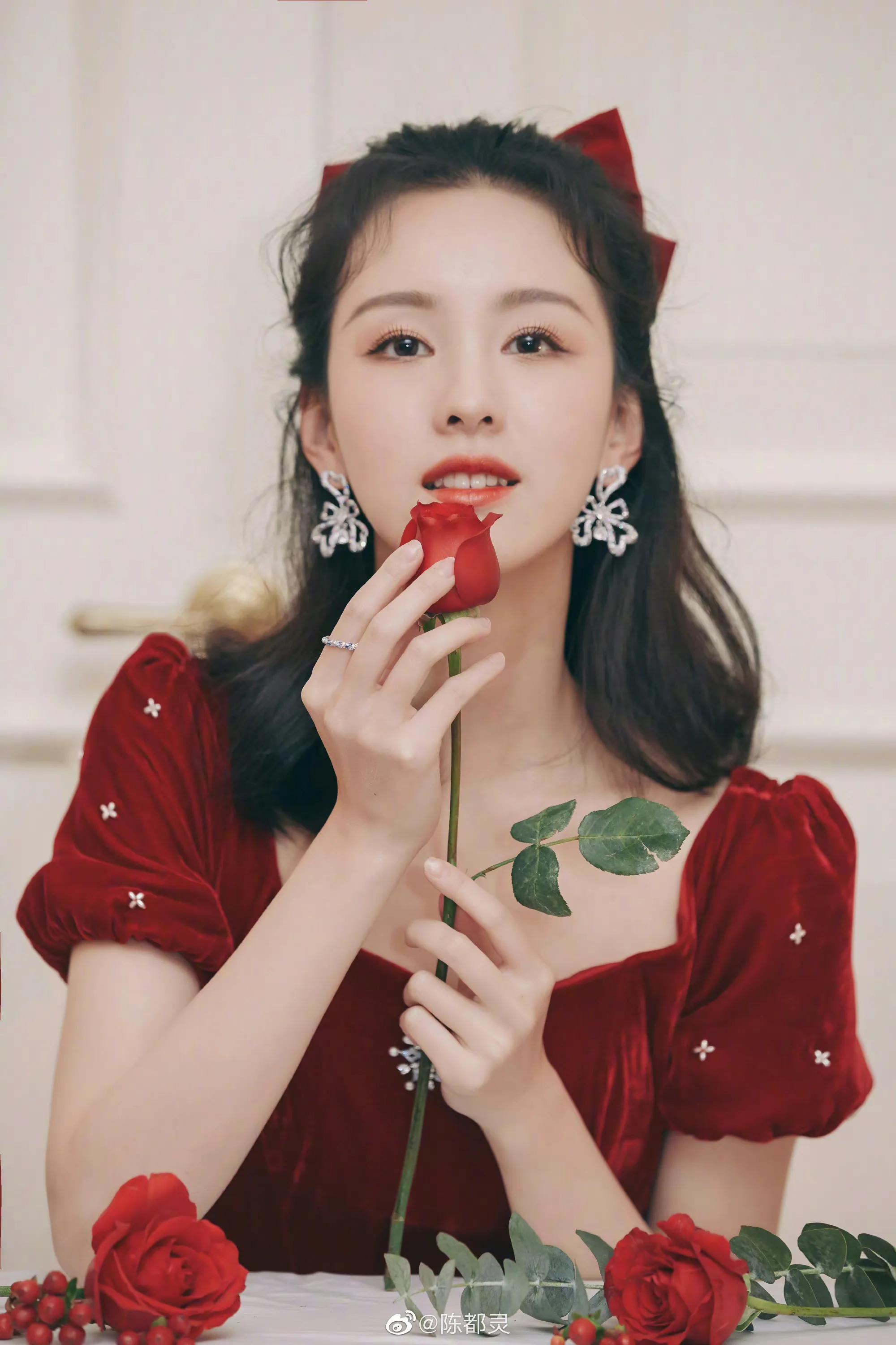 陈都灵原名叫什么名字,陈都灵足球