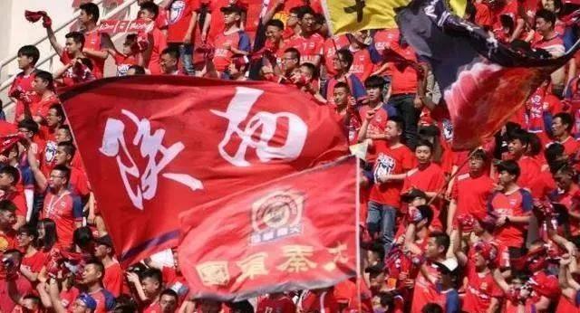 西北狼球迷震撼鼓掌,西北狼球迷有哪些