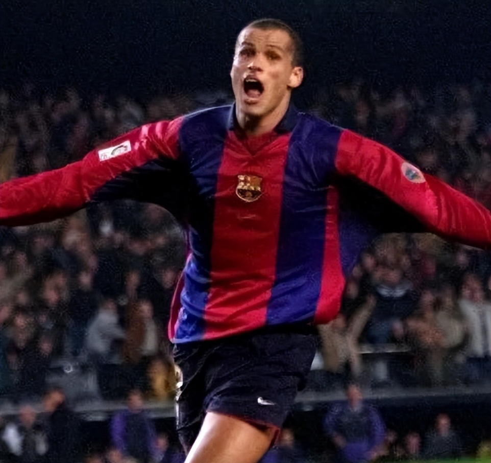 卡卡足坛,回顾卡卡当年单挑曼联后防线