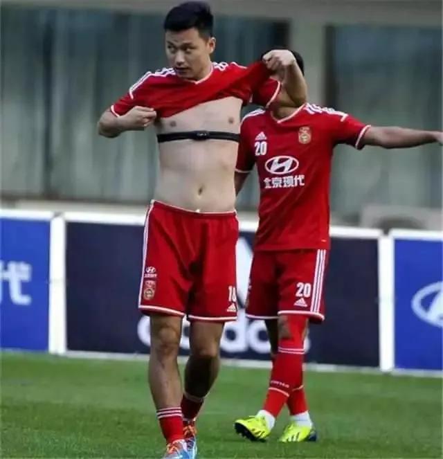 男足怎么进步,中国男足如何变得更强大