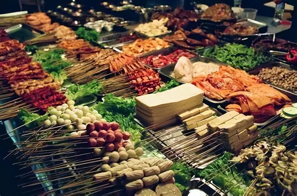 《芭比特的宴席》拉片分析饮食男女中的烟火气