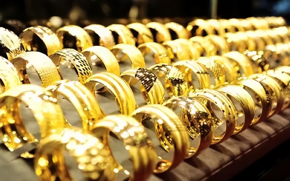 黄金为什么价格相差这么多,银行黄金价格和金店价格相差多少