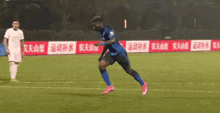 沧州奥斯卡点球未进视频,沧州外援奥斯卡