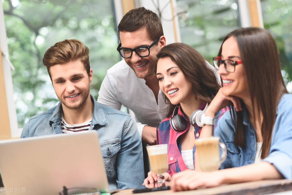 职场男女关系不正常的表现,男女上下级关系不正常的十种表现