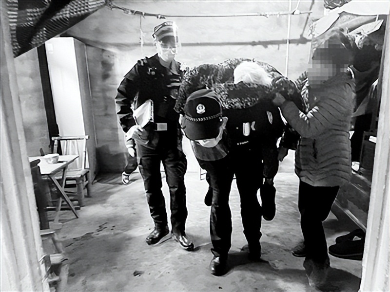 90岁的人高烧,90多岁的老人发烧40多度危险吗