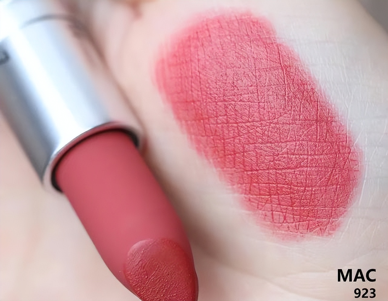 又显白又显气质的秋季口红,适合素颜还显白的口红全都在这里