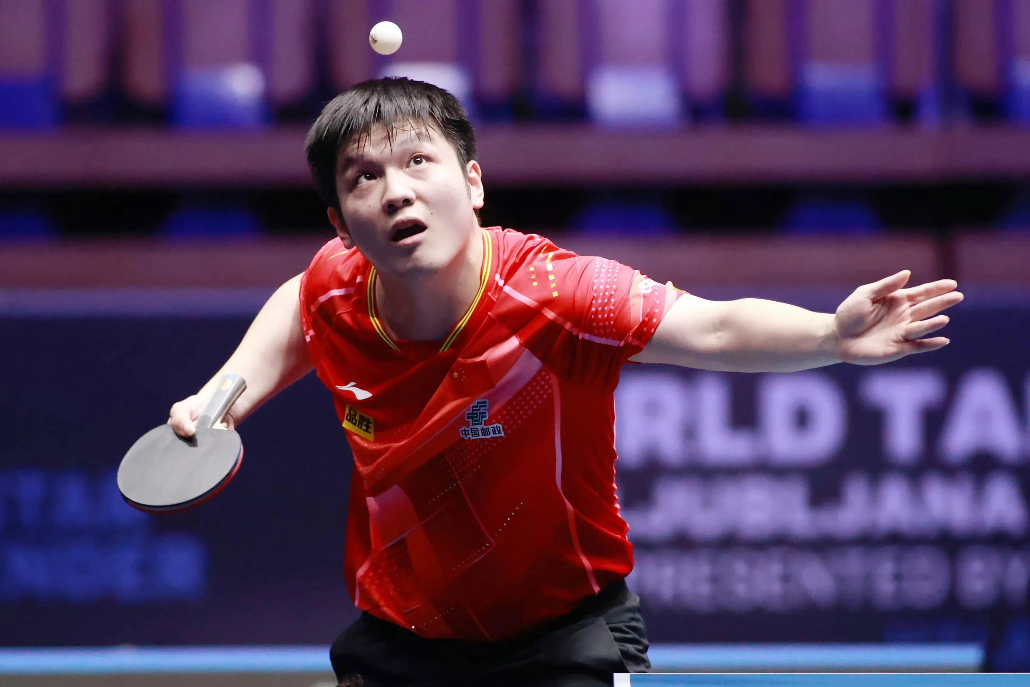 王楚钦帮陈梦练球赢了孙颖莎,孙颖莎陈梦决赛王楚钦镜头