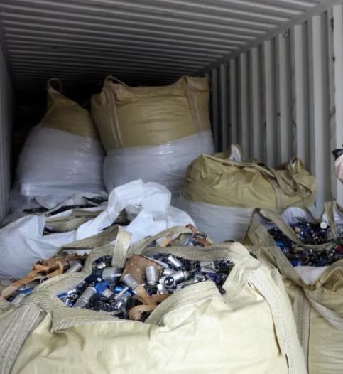 大连海关监管退运洋垃圾21.5吨图,海关退运131吨洋垃圾