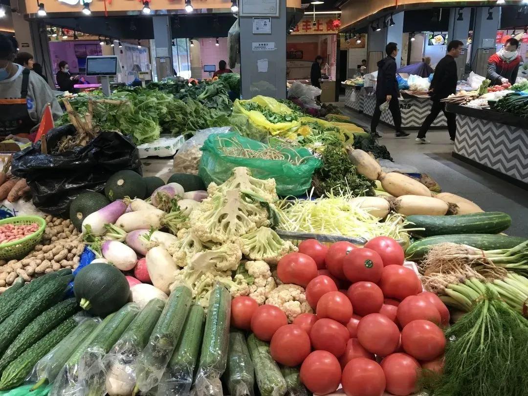 大学生卖猪肉一年赚100万,大学生卖猪肉一年赚200万