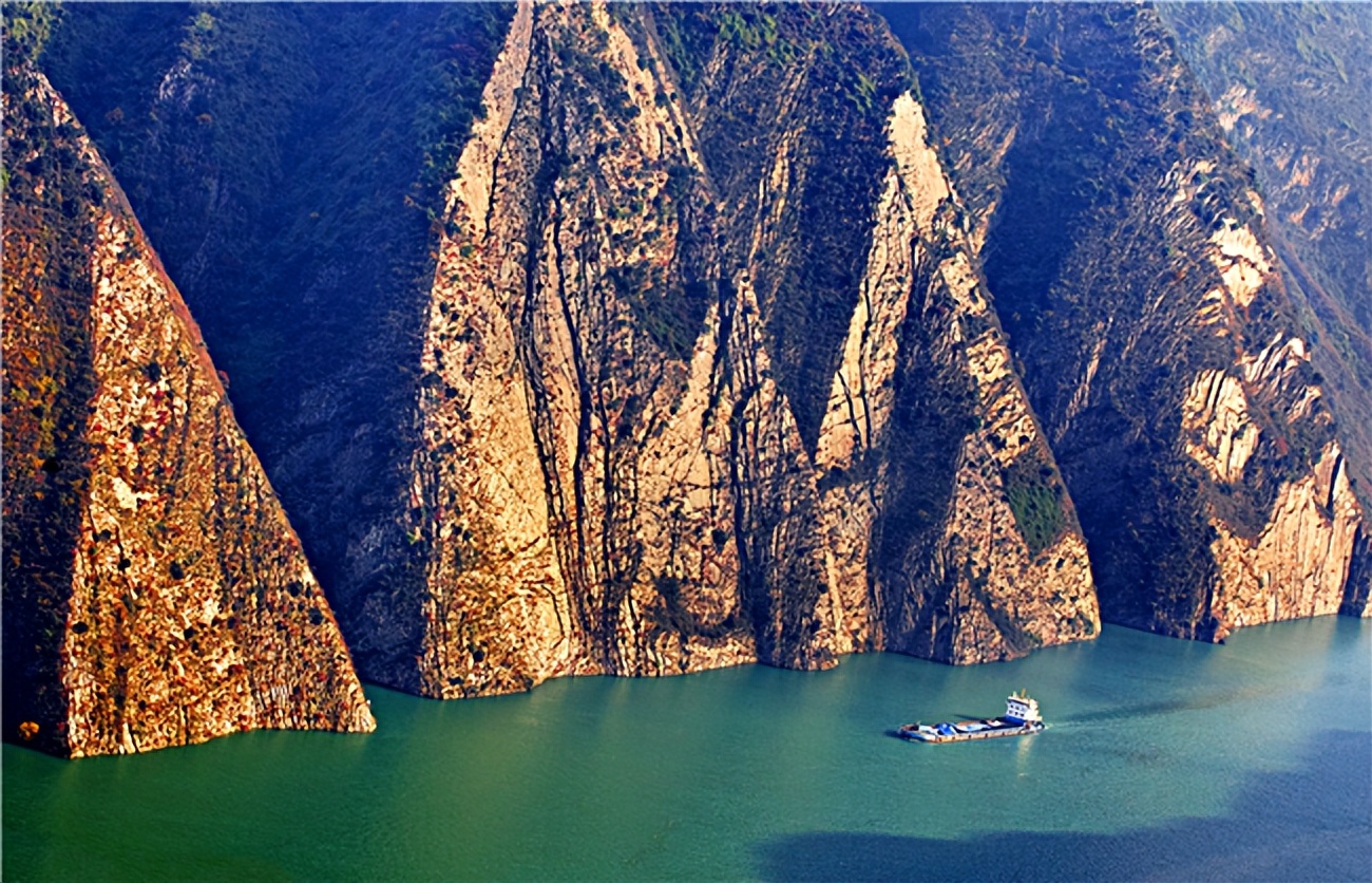 渝州瞭望台丨风从巫峡来看“大三峡”旅游振兴中的巫山智慧
