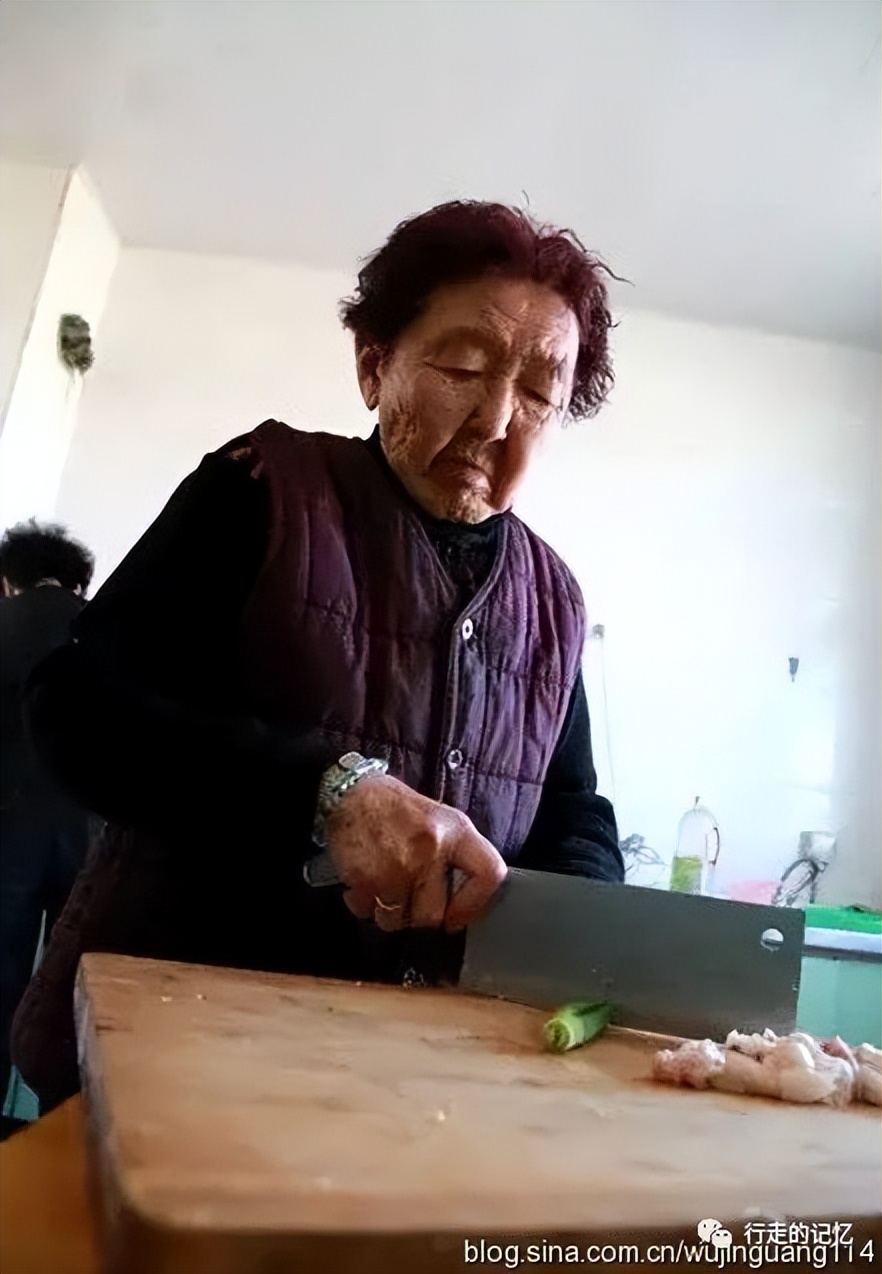 鄂伦春族的女首领,鄂伦春族最后一位女酋长