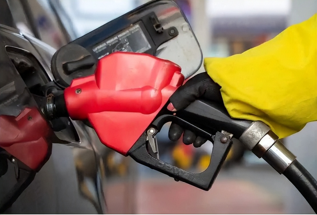 汽车汽油一升等于多少斤,一公斤汽油等于多少升92号的