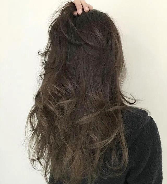 发量少发际线高减龄适合什么发型,发量少发际线后移适合什么短发