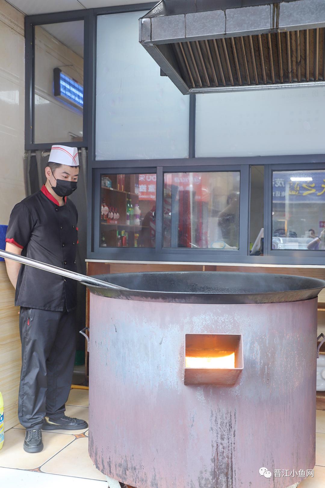 肉！肉！肉！「手撕大骨头」登陆晋江！比拳头还大