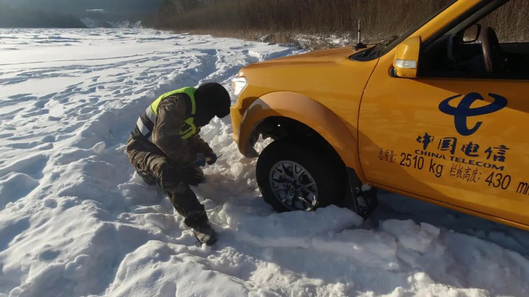 额尔古纳奇人之高擎青春火炬的柴瑞峰