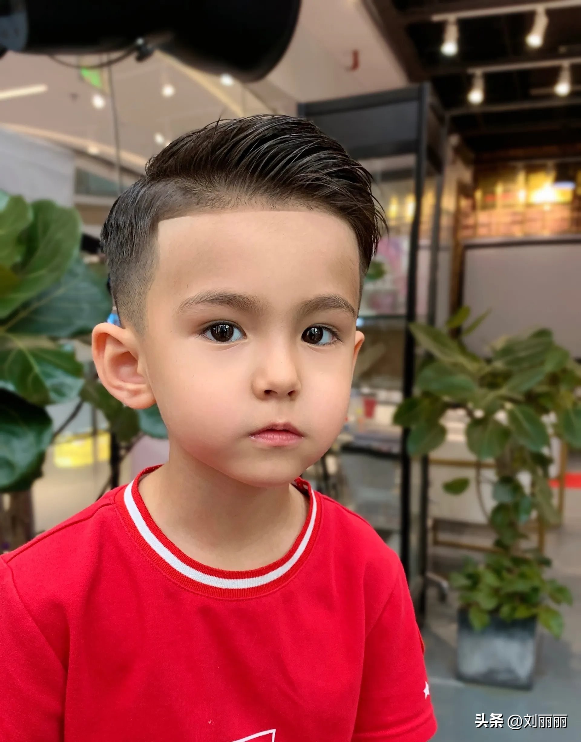 小男孩发型图片帅气寸头,小男孩发型图片帅气潮流休闲