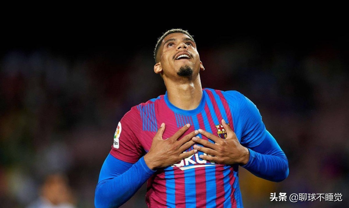 加拉塔萨雷vs巴萨！为啥布教授回归巴萨还不太靠谱？三分钟看明白