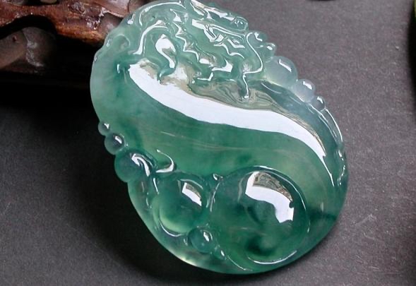 这些翡翠摆件绝对是你少见的美物,翡翠摆件好不好