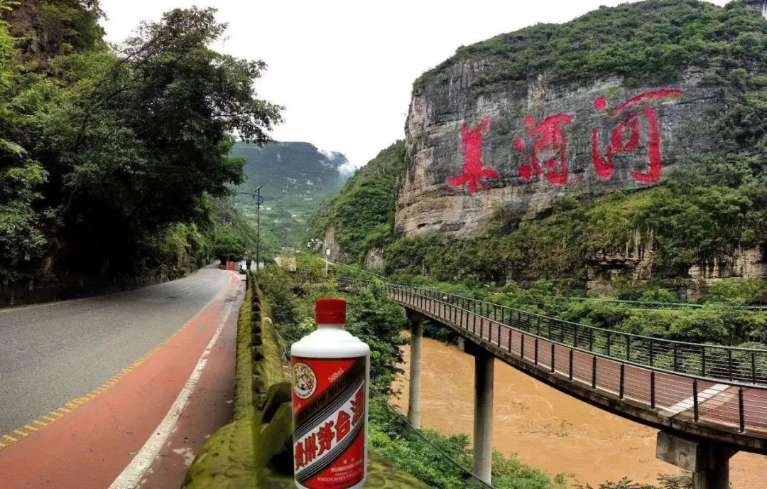 茅台镇的白酒跟其他地方有啥不同,茅台镇的酒和茅台酒有什么区别