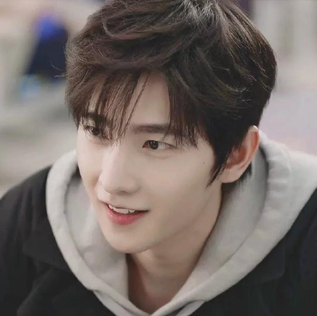 爱豆头像圆形,发你家爱豆的头像