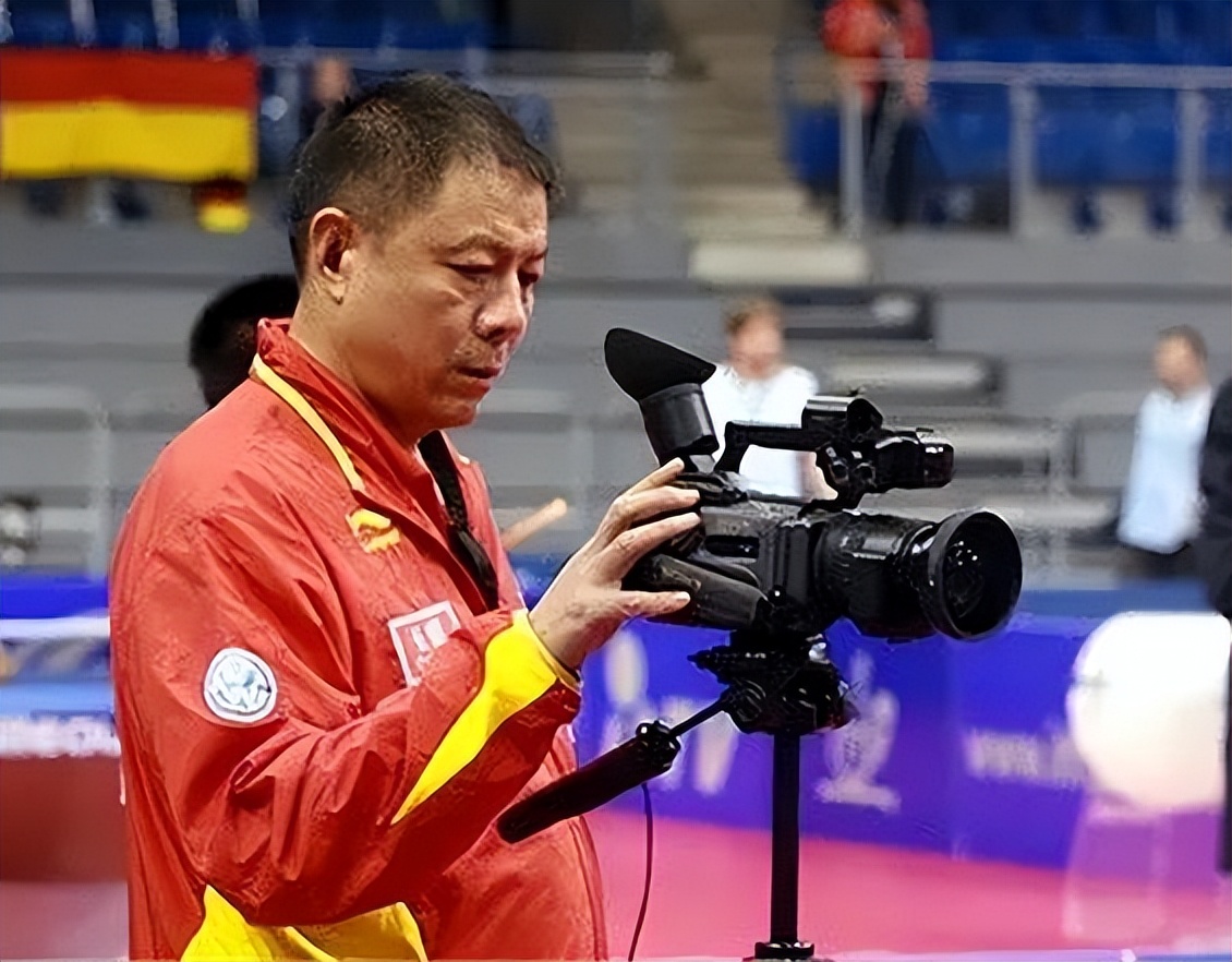 2002年釜山亚运会王楠李晓东,国乒女队主教练李晓东