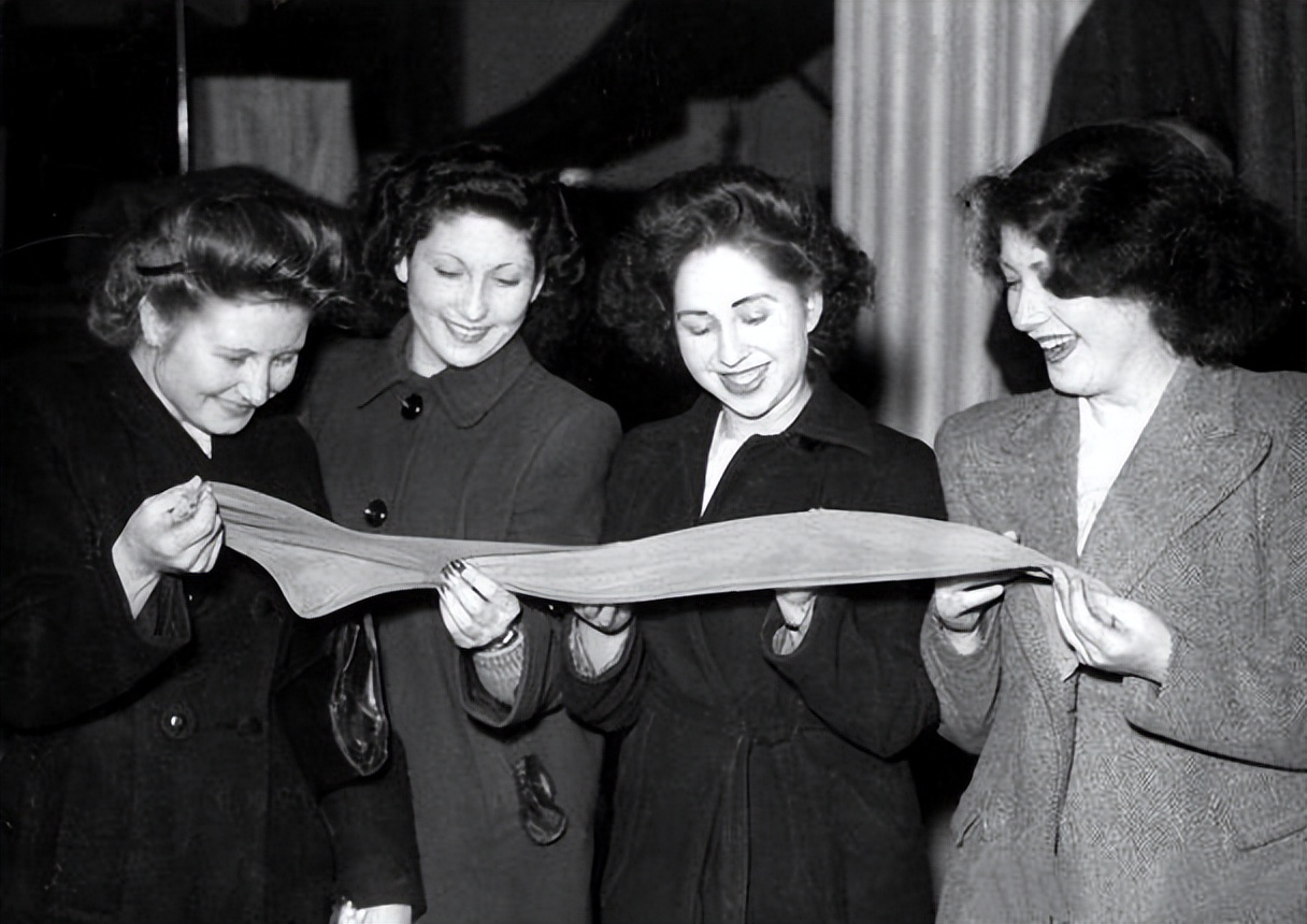 男人对肉色丝袜敏感原因,男生恋袜症怎么处理