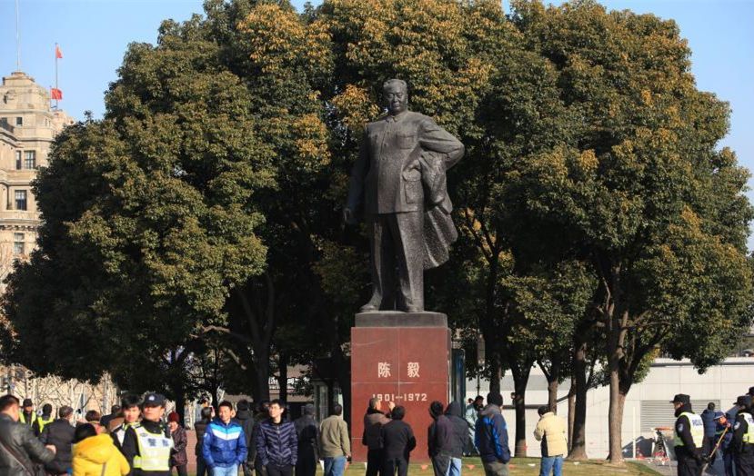 上海解放后，陈毅是如何整治黑道和*院妓**的？连蒋介石都夸他太厉害