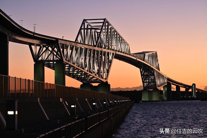 尼康z100-400与4004.5对比,尼康z100-400拍什么