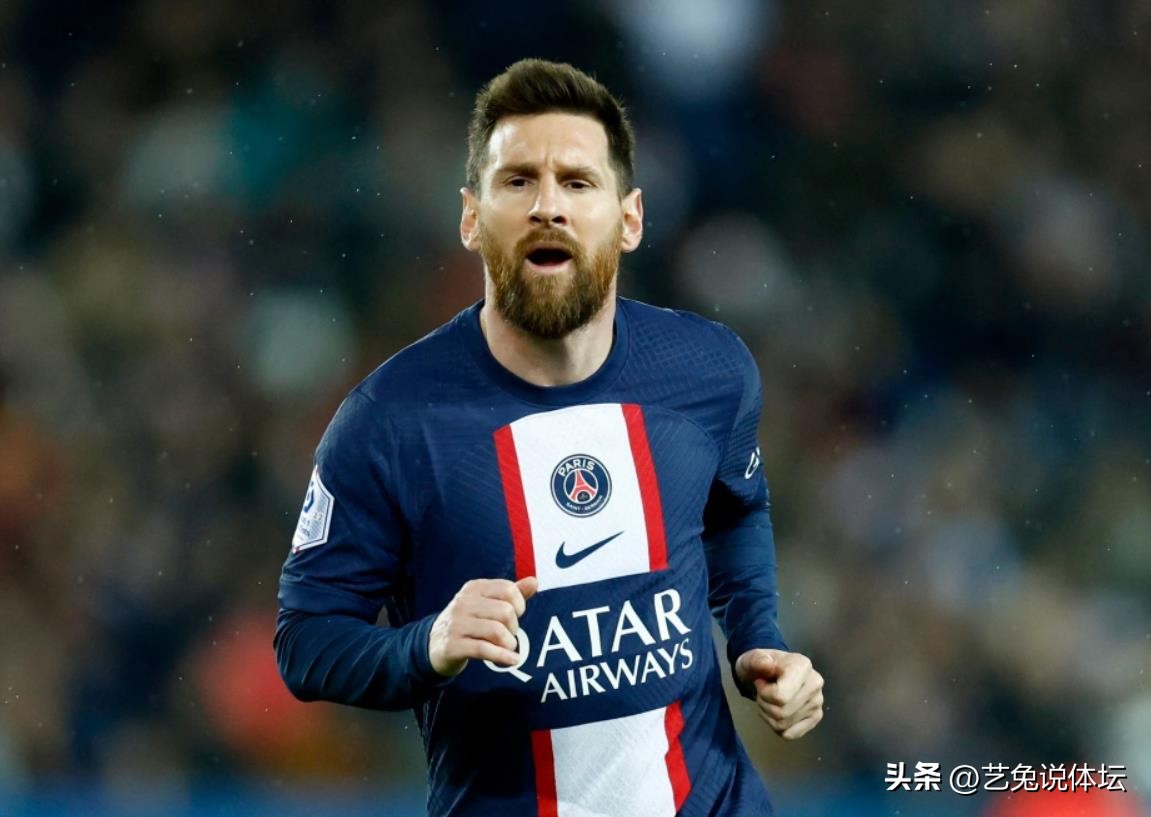 乔治娜c罗首次曝光,c罗和乔治娜球场上搂肩