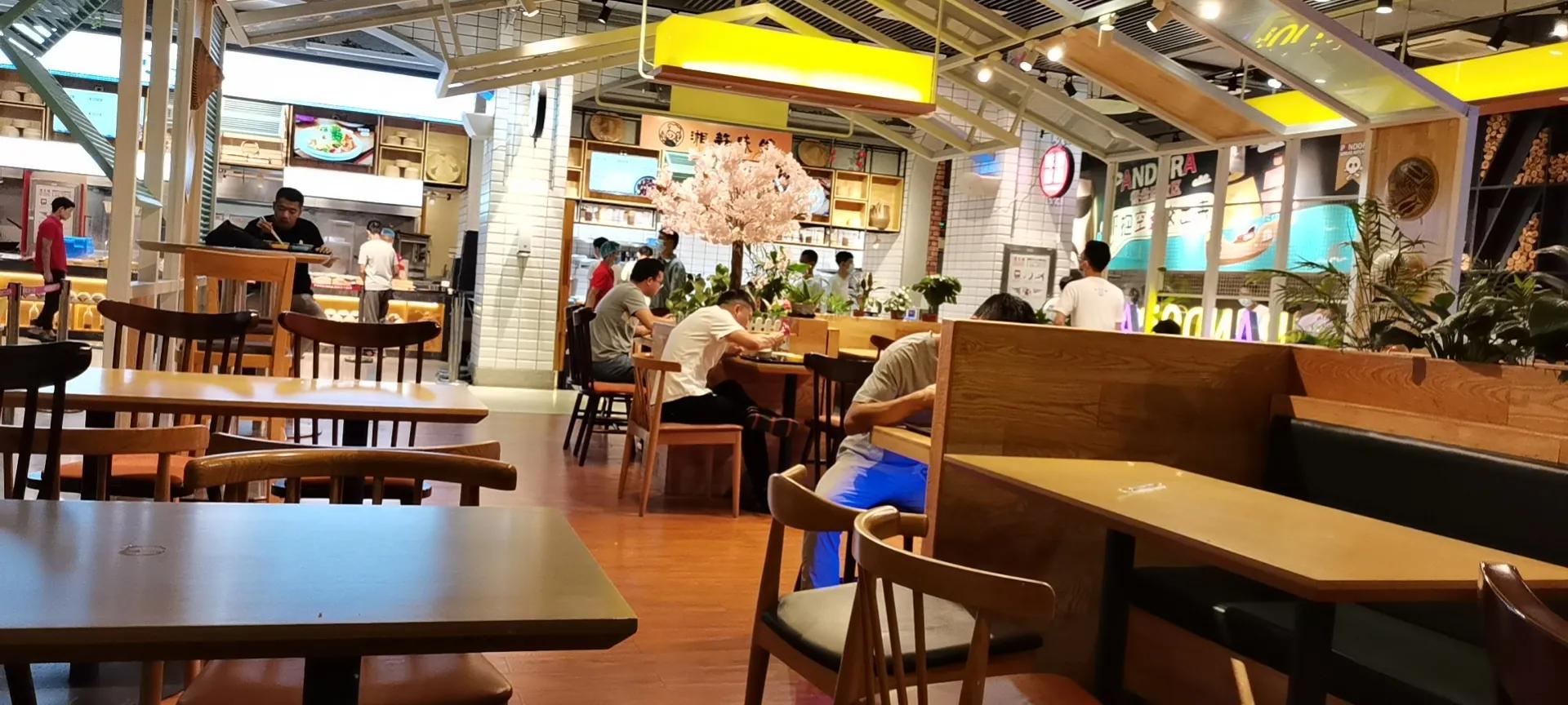 在华为工作累吗,在华为工厂上班累不累