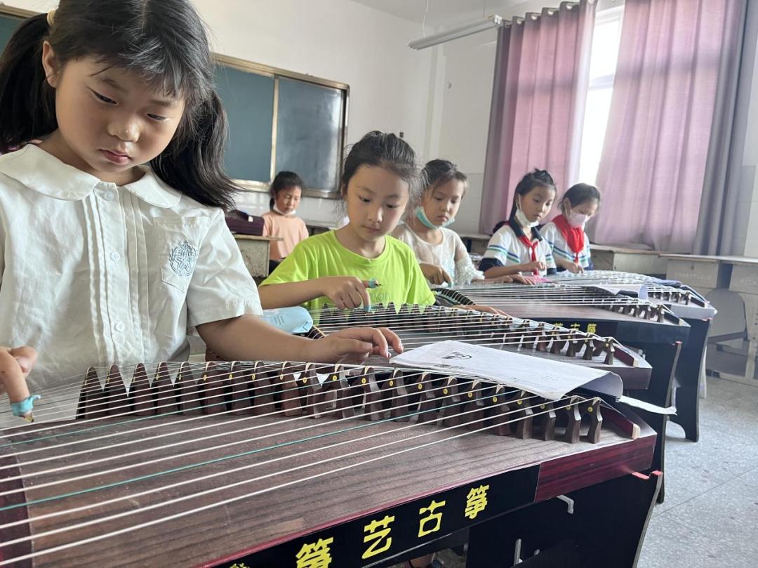 学校开展丰富多彩的社团活动,多彩社团活动增添校园活力