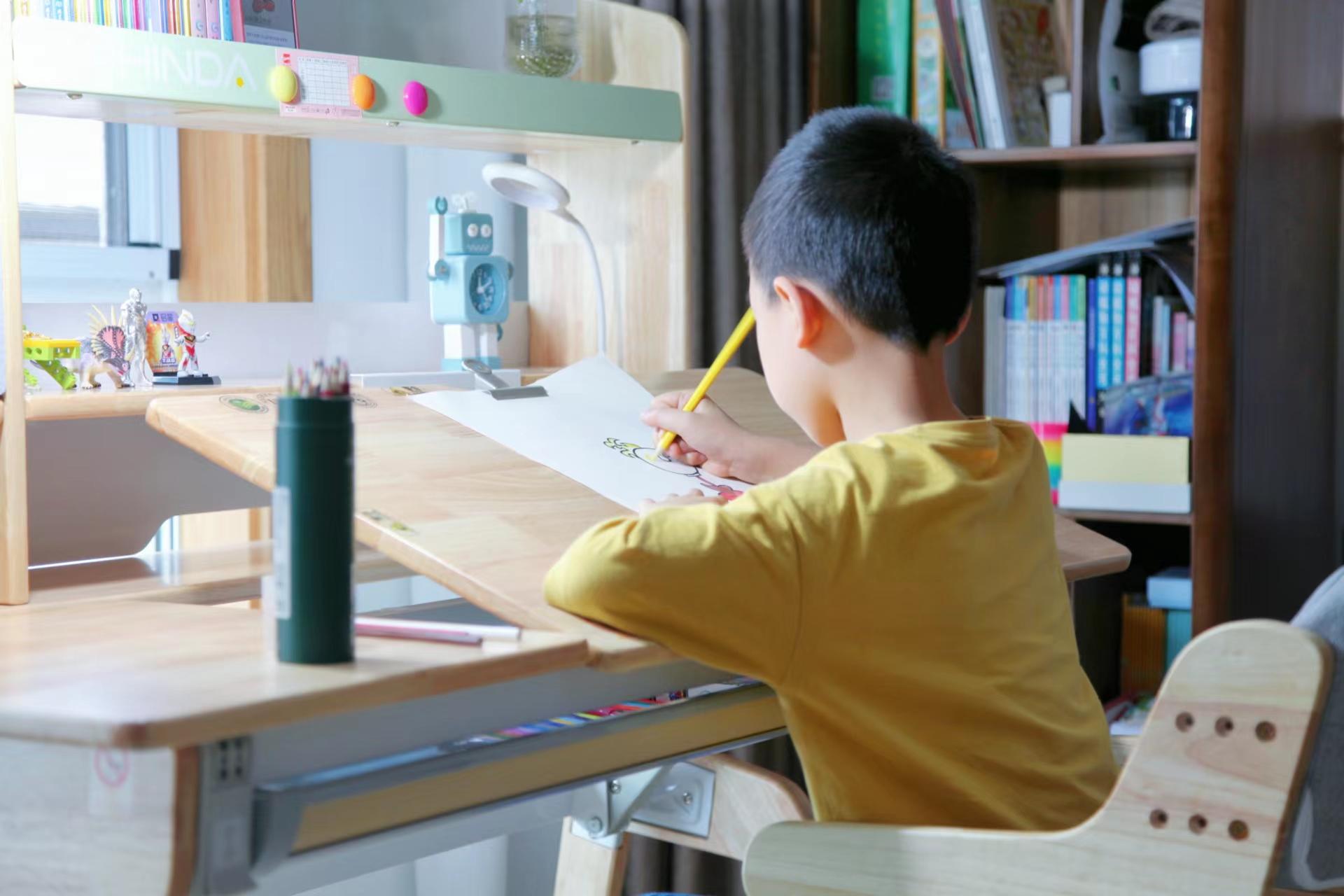 斯芬达小鹿桌配套阅读架,斯芬达小鹿桌儿童实木学习桌