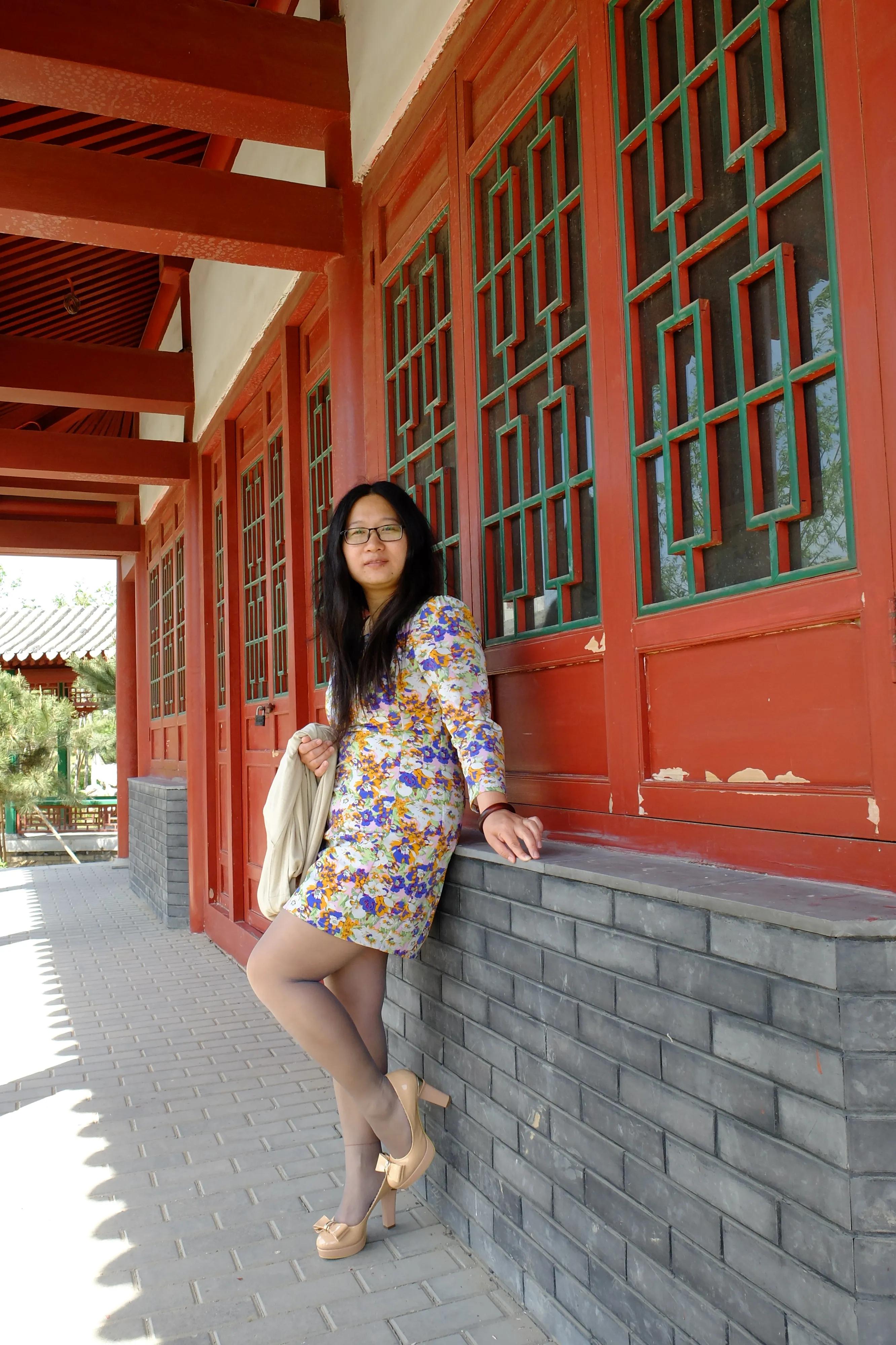 高跟鞋和黑袜,高跟鞋和长筒袜搭配