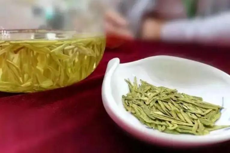 茶叶从冰箱拿出来能不能立即打开,茶叶放冰箱冷藏里再拿出来会坏吗