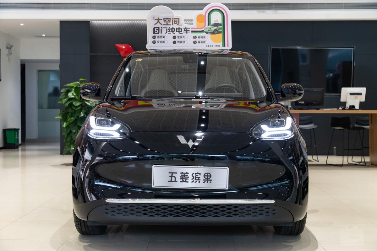 新款五菱缤果外观,外观炫酷续航里程高的新能源汽车