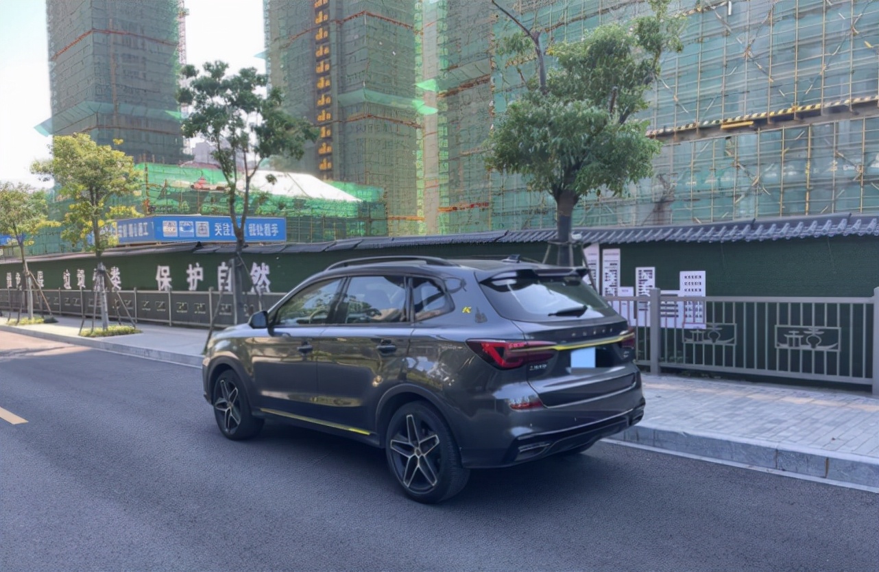 荣威rx5plus油耗实测加什么油,荣威rx5eplus插电混动油耗怎么样