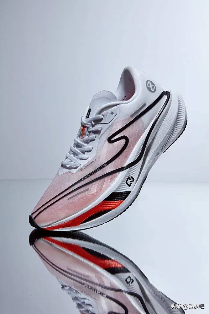 鸿星尔克芷境2.0颜值,鸿星尔克芷境1.0跑鞋横评