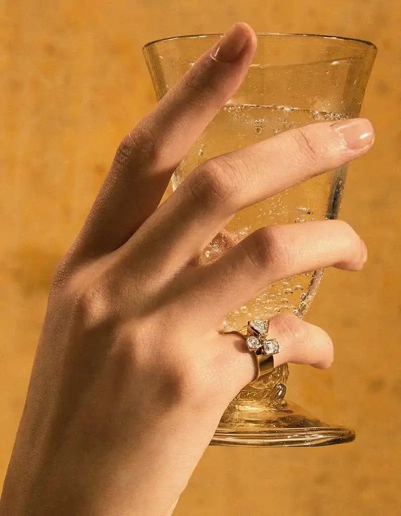 18K为什么比24K更受欢迎？揭秘珠宝圈的“*规则潜**”