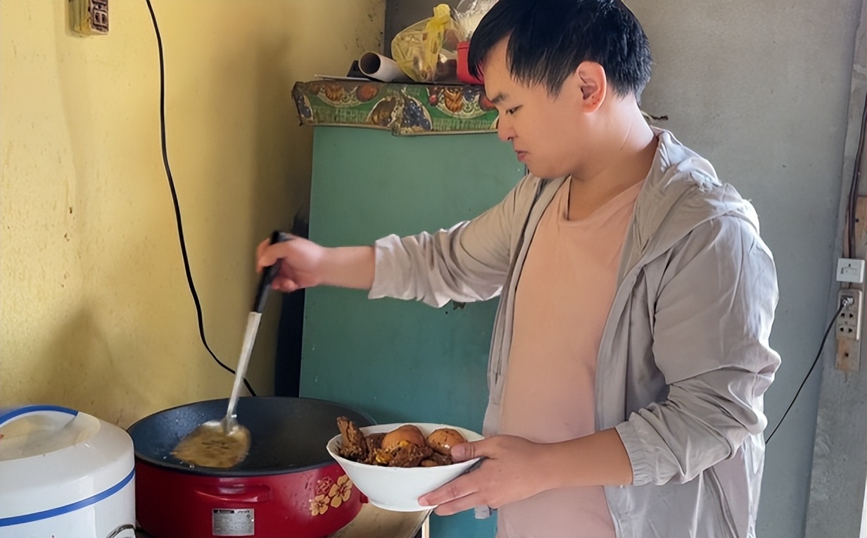 老挝妹子远嫁浙江7年回家,老挝姑娘远嫁中国后回娘家